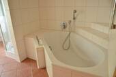 Bad mit Badewanne - 