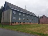 Außenansicht hinten - Etagenwohnung mit 52,00 m² in Johanngeorgenstadt zur Miete