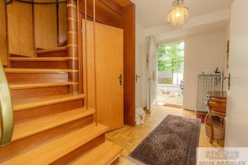 Diele EG - 4 Zimmer Reihenendhaus in Düsseldorf