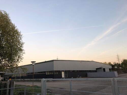 Aussenansicht - Gepflegte Lagerhalle mit Verladerampe in Altenessen zu vermieten. Provisionsfrei!