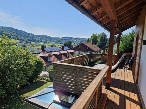 Morgensonne am Balkon - 7 Zimmer Einfamilienhaus zum Kaufen in Deggendorf / Mietraching