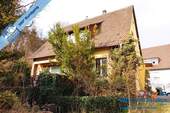 Bild 1 - Familien aufgepasst - Einfamilienhaus mit großem Grundstück in ruhiger Wohnlage von Nürnberg-Lohhof!
