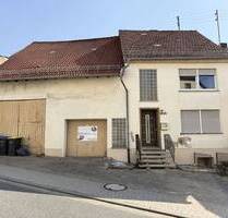 PREISREDUZIERUNG! Teilrenoviertes Einfamilienhaus in ruhiger Ortslage mit Grundstück - Becherbach