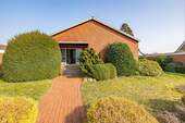 Außen - Zugang - 4 Zimmer Bungalow zum Kaufen in Büdelsdorf