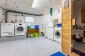 Waschraum mit Sauna - 