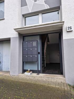 Eingang - 1 Zimmer Mehrfamilienhaus, Wohnhaus in Radevormwald