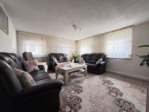 Wohnzimmer - 4 Zimmer Etagenwohnung zum Kaufen in Tuttlingen