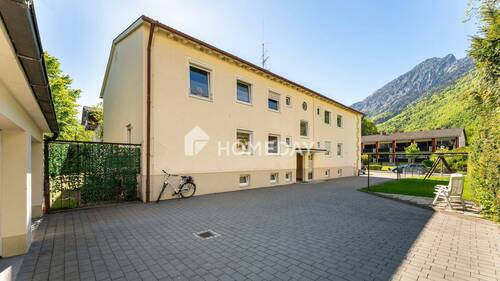 Außenansicht 1 - Gepflegtes MFH mit großem Grundstück, Entwicklungspotenzial und attraktiven Nutzungsmöglichkeiten