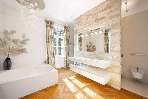 Luxusbad. - 