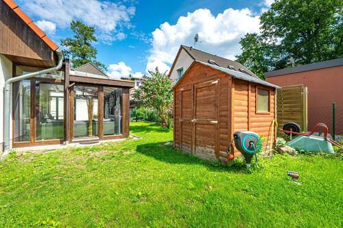 Wintergarten und Geräteschuppen - 5 Zimmer Einfamilienhaus zum Kaufen in Berlin
