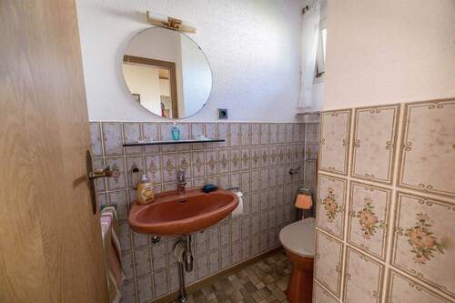 Gäste-WC - 5 Zimmer Einfamilienhaus in Geestland-Debstedt