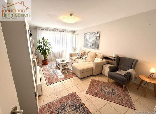 Wohnzimmer - Gepflegte 3-Zimmer-Wohnung mit Aufzug in urbaner Top-Lage Köln Südstadt - Investment & Eigennutz