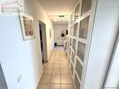Flur - 3 Zimmer Etagenwohnung zum Kaufen in Köln