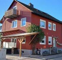 Saniertes Mehrfamilienhaus mit vier Wohneinheiten in Feuchtwangen