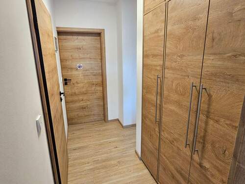 Boden und Türen neu! - 