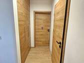 Flur mit Einbauschrank - 