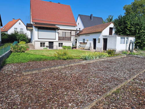 Bild 2 - 5 Zimmer Mehrfamilienhaus, Wohnhaus zum Kaufen in Altrip