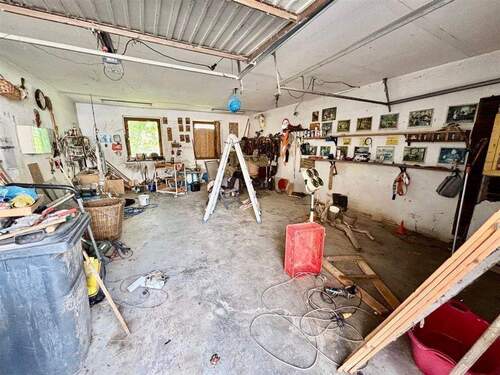Garage - 