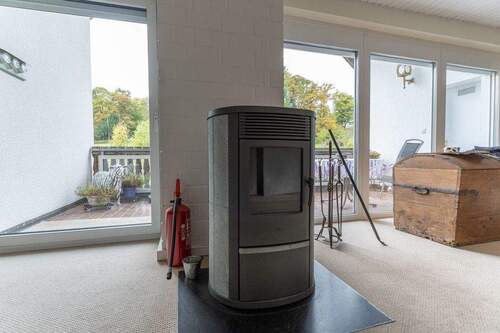 Mit Palletofen - 2 Zimmer Etagenwohnung in Hagen-Fley