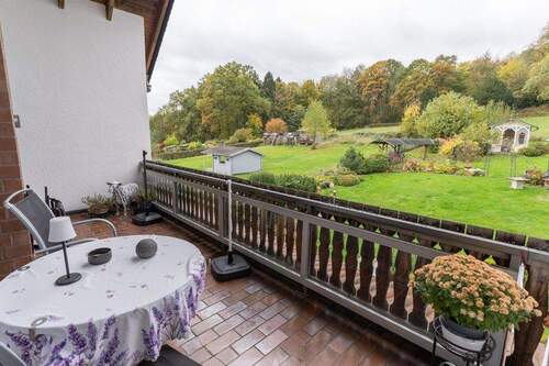 Der großzügige überdachte Balkon - Etagenwohnung mit 100,00 m² in Hagen-Fley zur Miete