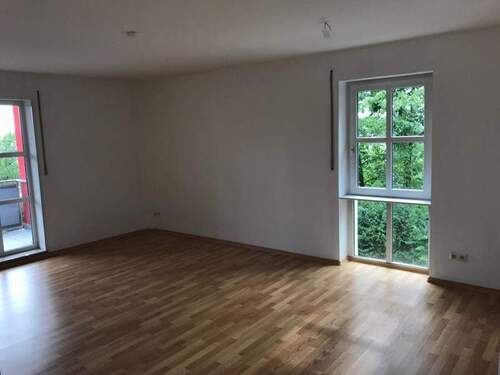 Wohnzimmer (2) - 3 Zimmer Etagenwohnung in Erlau