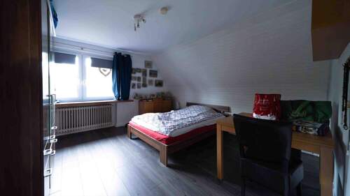Schlafzimmer WHG OG - 