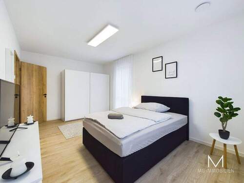 Schlafzimmer - Mehrfamilienhaus, Wohnhaus mit 375,00 m&sup2; in Hütschenhausen zum Kaufen