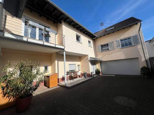 Ansicht Haus 2 - 1 Zimmer Mehrfamilienhaus, Wohnhaus zum Kaufen in Hüffelsheim