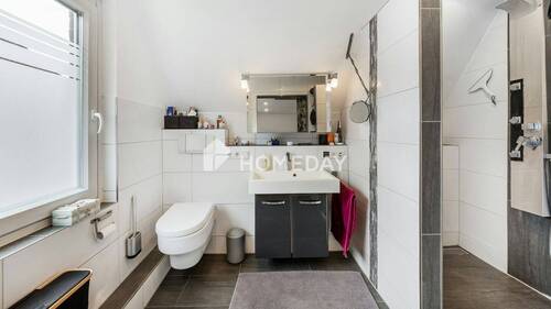 DG Badezimmer 1 - 