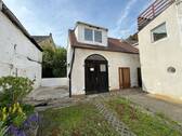 Innenhof und Garage - 