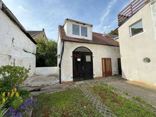 Innenhof und Garage - 