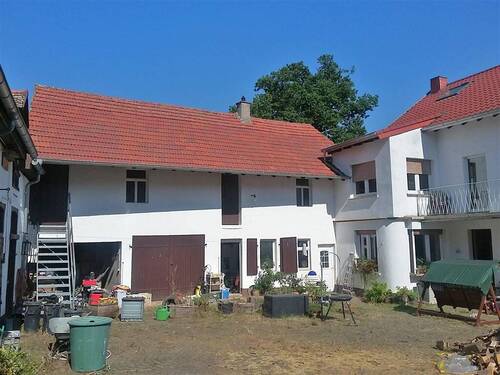 Hof Nebengeäbude - 6 Zimmer Bauernhaus, Landhaus in Freimersheim