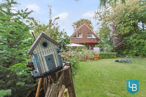 Selbst der Vogel hat sein Häuschen - 