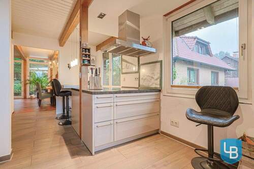 Kücheninsel mit Ceranfeld - 