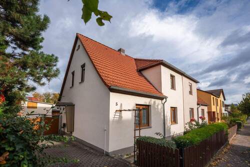 Gebäudeansicht - 5 Zimmer Doppelhaushälfte zum Kaufen in Dornburg-Camburg