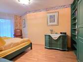 Schlafzimmer im UG - 