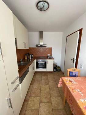 Küche - Berenbostel - sanierte 4-Zi-ETW im 1.OG mit Loggia und EBK