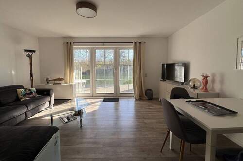 24408931_1-Wohn- und Essbereich.jpg - 4 Zimmer Doppelhaushälfte zum Kaufen in Brodersby