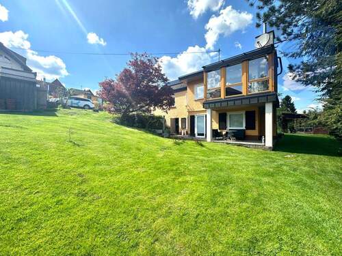 Seitenansicht mit UG - Einfamilienhaus mit Einliegerwohnung und Gartenparadies (Weiler)