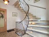 Wertige, elegante Steintreppe - 