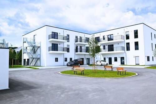 2025 Haus a Teublitz Parkplatz.jpg - 