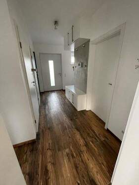 Flur / Eingang / Garderobe - 