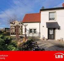 Zwei Flurstücke und ein Haus mit Garagen - Borna Kesselshain