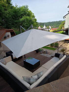 Lounge mit Blick auf Kirche - 