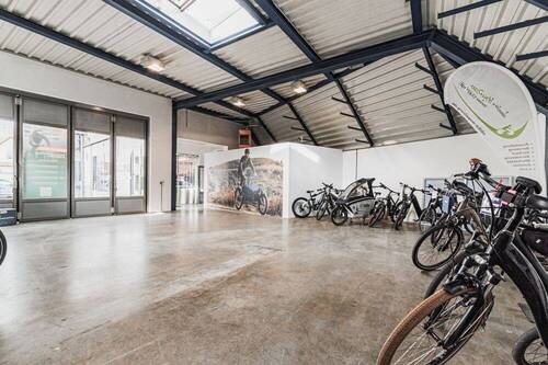 Ausstellungsflächen - Gewerbeobjekt (Büro, Produktion, Verkauf) in Neusäß zum Kaufen