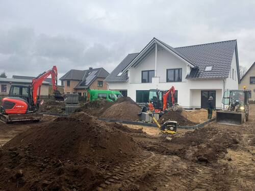 Aussenanlage-hinter dem Haus.JPG - 