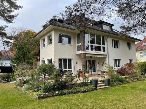 Haus .jpeg - sehr gepflegte und viel Flair versehene 4 Zimmer Altbau Wohnung im 3 Parteien Haus