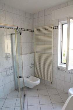 Bad Bild 2.jpg - 4 Zimmer Etagenwohnung in Berlin