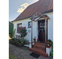 Wecken Sie das Potential dieser Immobilie! Ein Haus für 2 oder 3 Personen. - Glinde