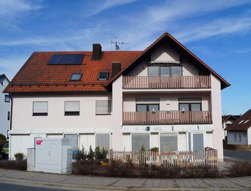 Titelbild - GERÄUMIGE XXL-WOHNUNG MIT EINBAUKÜCHE